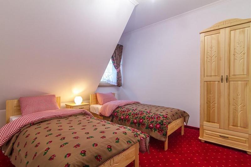 Folk Resort Domki I Apartamenty Murzasichle Ruang foto